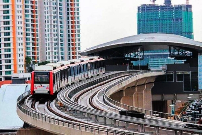 Perkhidmatan LRT Laluan Ampang/Sri Petaling dan Monorel dilanjutkan pada waktu puncak pagi dan petang bermula Isnin.- Gambar hiasan