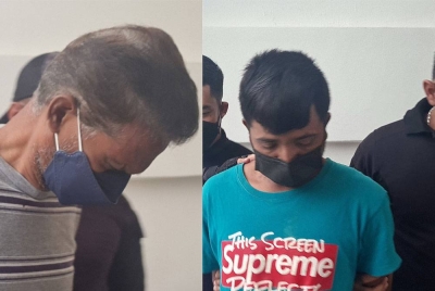 Mojibur yang memakai baju T biru muda dan Visvanathan dibawa ke Mahkamah Majistret Selayang pada Selasa.