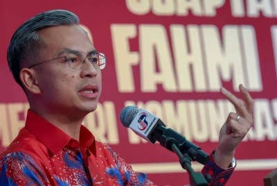 Fahmi Fadzil - Foto Bernama