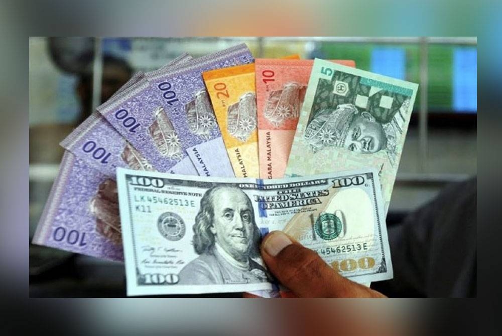 Ringgit ditutup tinggi berbanding dolar Amerika Syarikat (AS) pada Khamis susulan Rizab Persekutuan AS (Fed) menaikkan kadar faedah sebanyak 25 mata peratusan lagi.