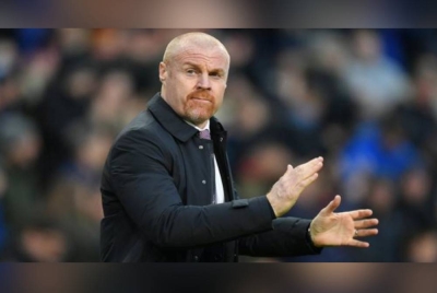 Dyche sudah bersedia untuk berdepan ujian sulung membimbing Everton menentang Arsenal. - Foto Agensi