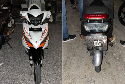 Antara motosikal yang ditahan dalam Operasi Risikan Samseng Jalanan di sekitar kawasan Bukit Tinjau di sini pada Ahad.