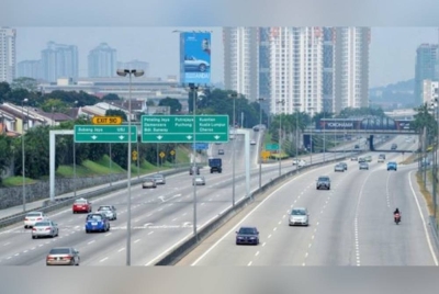Kerajaan bakal laksanakan sistem kutipan tol tanpa henti sebagai alternatif baharu bagi menyelesaikan masalah kesesakan lalu lintas di negara ini.