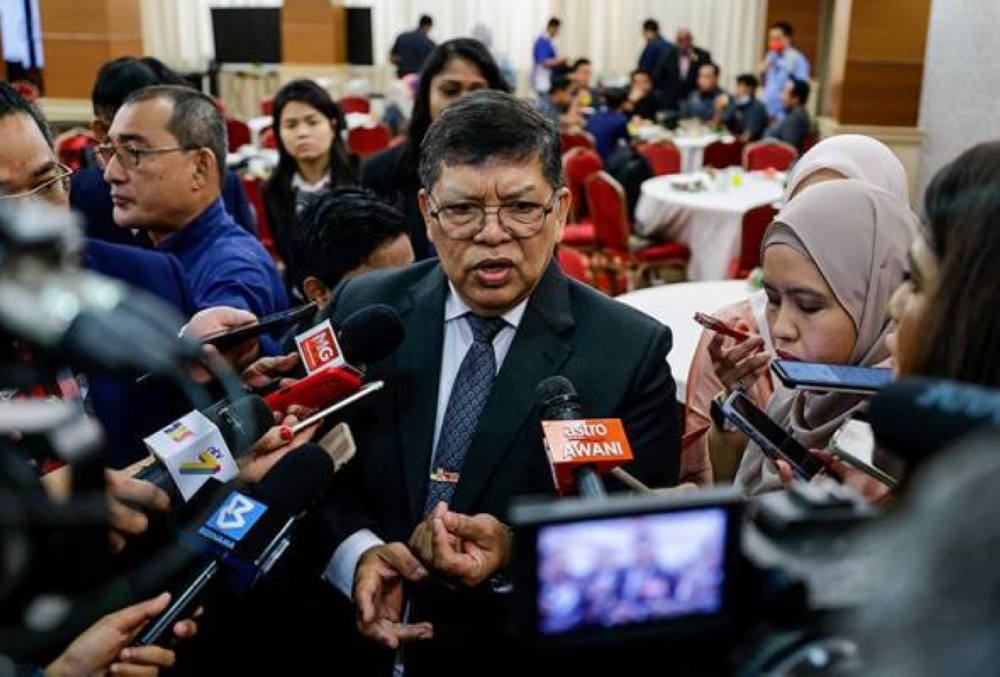 Johari ditemu bual media pada Majlis Temu Mesra Bersama Pengamal Media 2023 di Bangunan Parlimen pada Rabu. - Foto Bernama