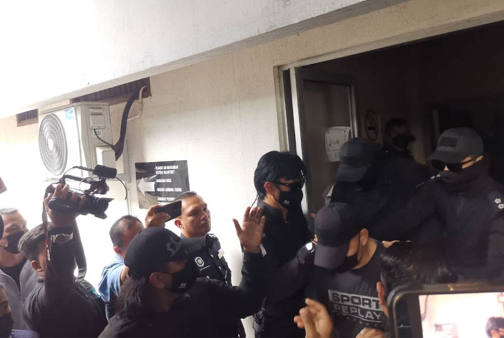 Tertuduh yang didakwa di Mahkamah Majistret Tawau.