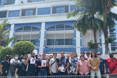 Satu laporan polis dibuat Putra Malaysia terhadap seorang peguam dipercayai memuat naik gambar dan kenyataan berbaur penghinaan kepada institusi beraja. - Foto Bernama