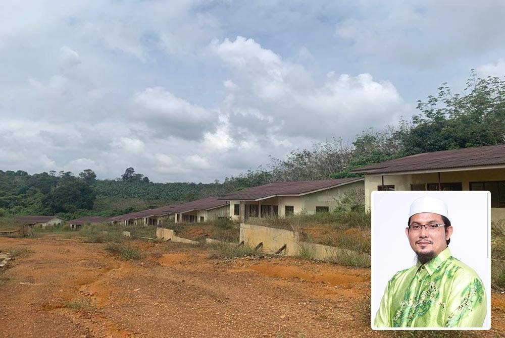 Projek Perumahan Awam Kos Rendah (PAKR) di Taman Jaya Diri yang dikatakan telah terbengkalai hampir 11 tahun. (Gambar dalam : Mujibur Rahman)