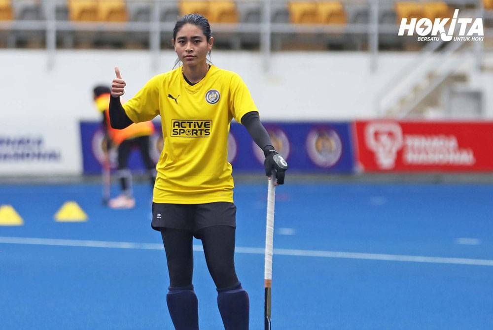 Hanis menjadi antara nadi penting skuad hoki wanita negara sejak beberapa tahun lalu. - FOTO: FB HOKITA
