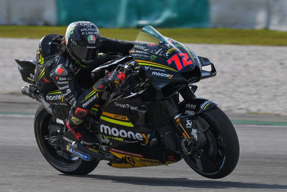 Bezzecchi beraksi pada sesi Ujian Pra Musim MotoGP 2023 di Litar Antarabangsa Sepang (SIC) hari ini. Foto Bernama