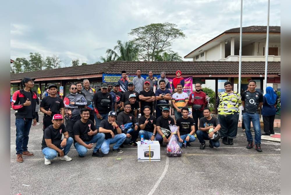 Bunian Bikers beri motivasi dan inspirasi kepada pelajar SMK Mambau.