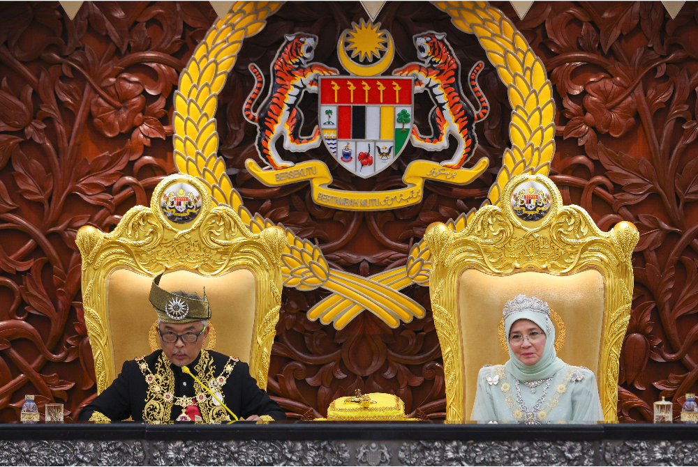 Yang di-Pertuan Agong Al-Sultan Abdullah Ri'ayatuddin Al-Mustafa Billah Shah berkenan menyampaikan Titah Diraja pada Istiadat Pembukaan Mesyuarat Pertama Penggal Kedua, Parlimen ke-15 di Bangunan Parlimen