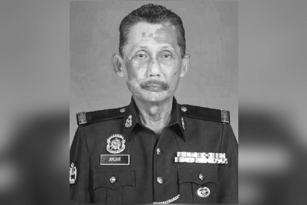 Allahyarham Sarjan Mejar Mohd Anuar Saian. - Foto PDRM