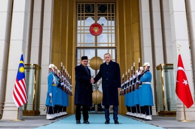  Anwar Ibrahim (kiri) bertemu Presiden Turkiye, Recep Tayyip Erdogan dalam lawatan sehari ke Turkiye. Foto: FB Anwar Ibrahim 