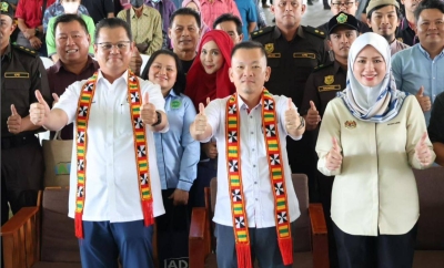 Timbalan Menteri Pertanian dan Keterjaminan Makanan (MAFS) Chan Foong Hin (tengah) mengadakan lawatan kerja ke Kawasan
Pembangunan Pertanian Bersepadu (IADA) Kota Belud. 
