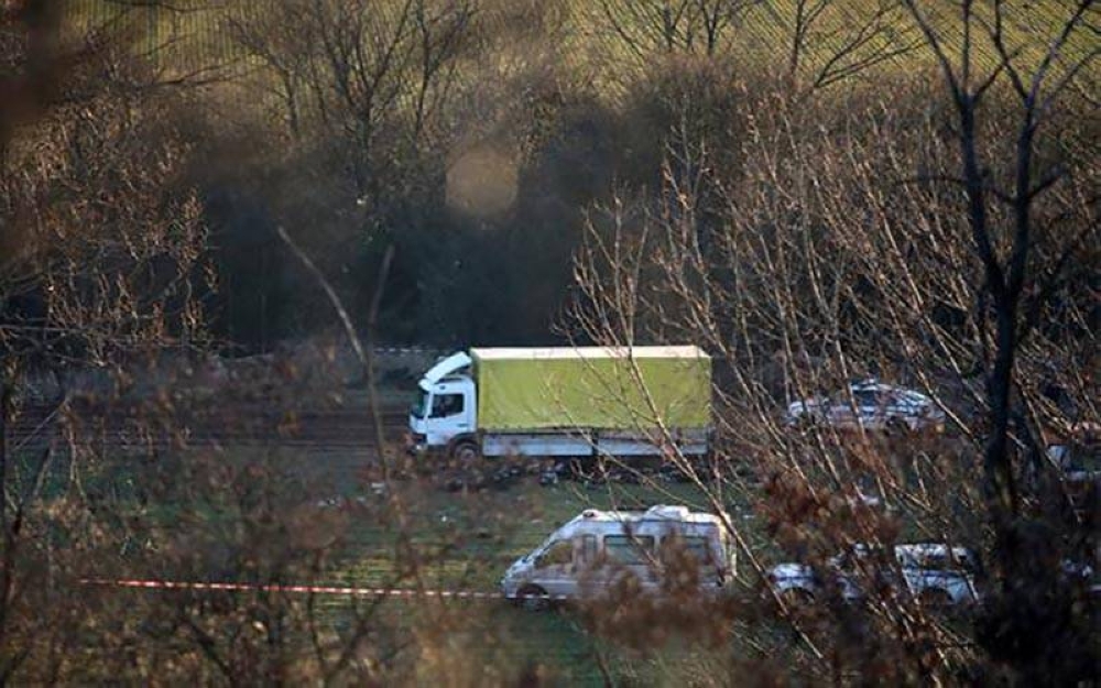 Mayat 18 migran ditemui di dalam sebuah trak yang ditinggalkan di Sofia, Bulgarian pada Jumaat. - Foto AP