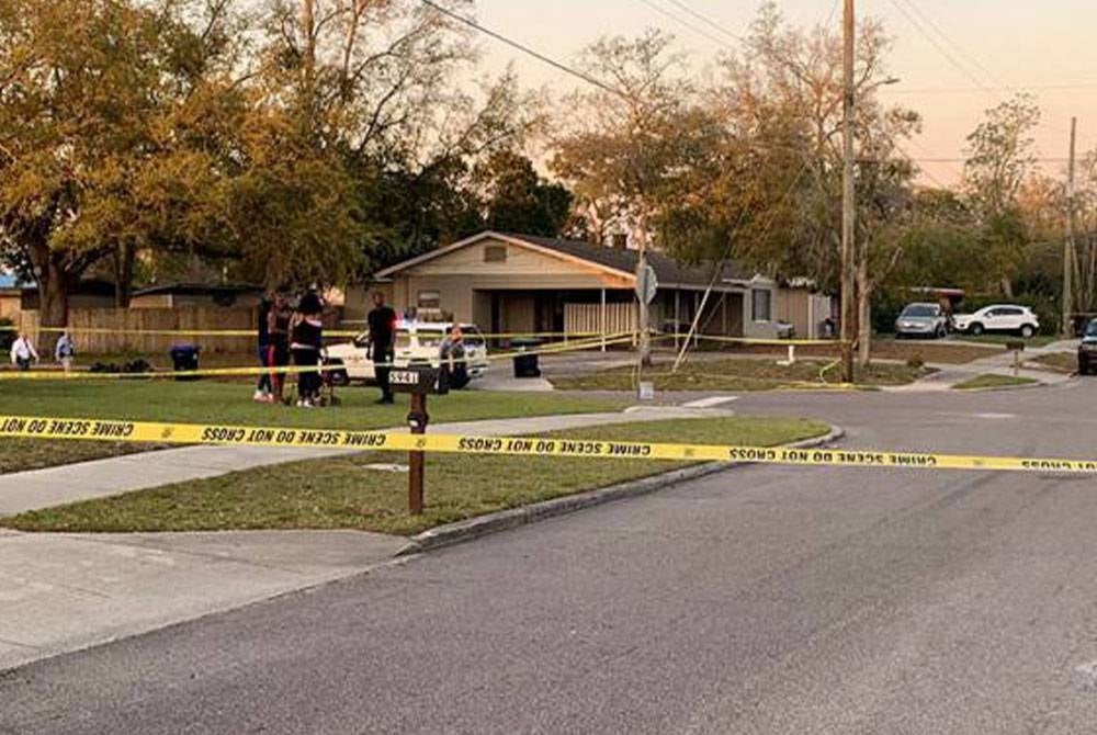 Lokasi kejadian di mana seorang wartawan TV mati ditembak ketika membuat liputan insiden pembunuhan di Pine Hills, Orlando pada Rabu. -Twitter/ @DavePuglisiTV