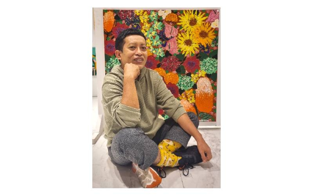 Roslan yakin minat, bakat dan pengalaman membolehkan seseorang pelukis amatur dapat mengahsilkan karya yang bermutu tinggi, walau npun tanpa pendidikan formal dalam bidang tersebut. 