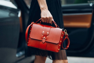 Kerajaan bercadang untuk memperkenalkan cukai barangan mewah mulai tahun ini. - Gambar hiasan