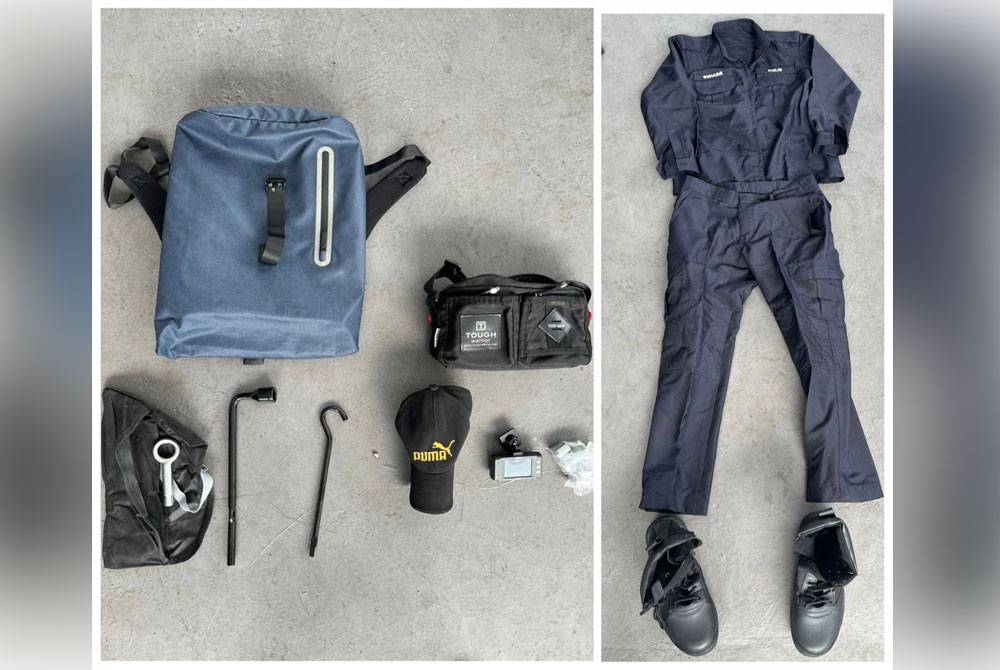 Beberapa barangan dirampas termasuk sepasang uniform operasi PDRM.