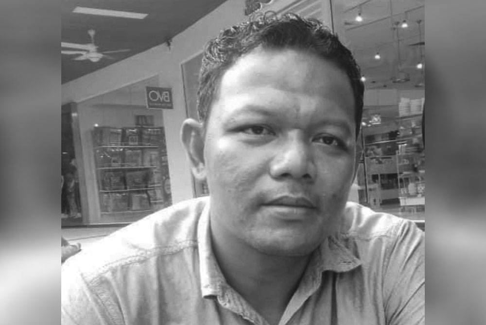 Allahyarham Mohamad Tahir meninggal dunia selepas bertarung nyawa lebih 24 jam dalam kemalangan itu. - Foto Ehsan keluarga