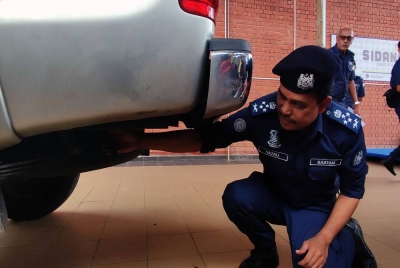 Sazali Mohamad bahagian kenderaan pacuan empat roda yang diubah suai untuk menyeludup minyak diesel pada 29 Januari lepas.