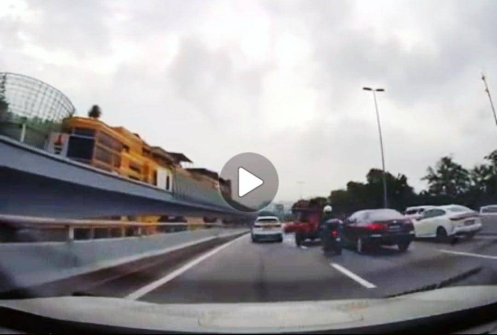 Sebuah lori tunda didapati memandu melulu sehingga mengakibatkan kemalangan di Lebuhraya Damansara-Puchong (LDP) pada Jumaat.