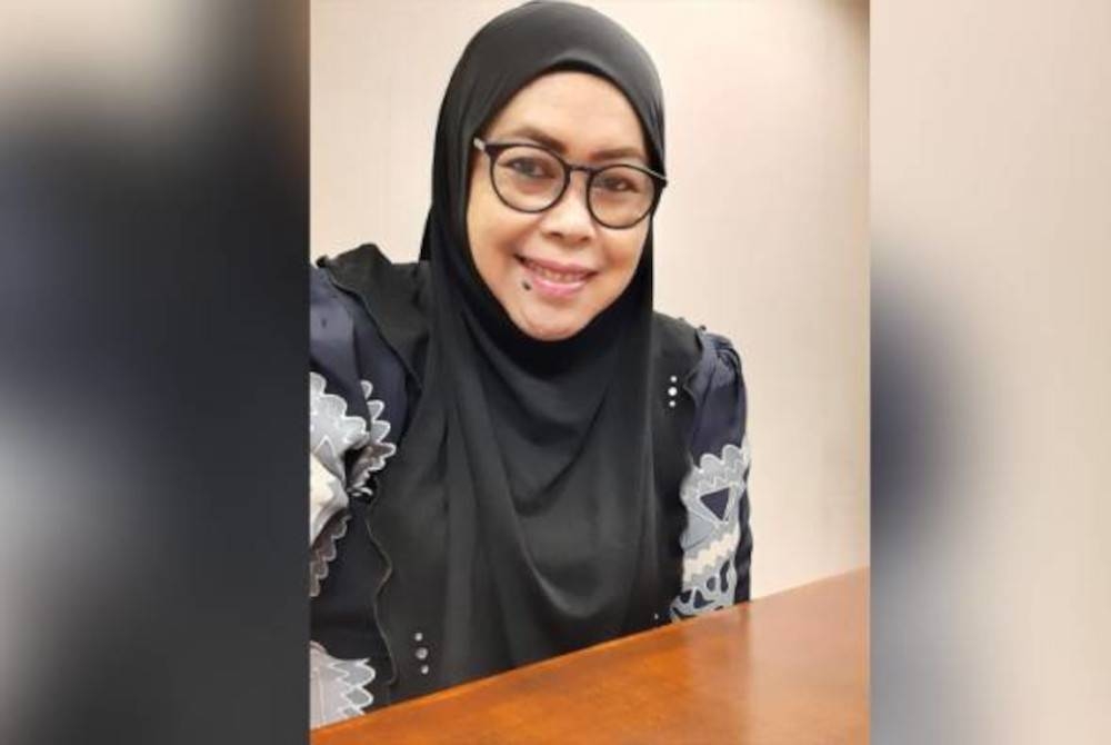 Juruhebah veteran tersohor, Noraini Ibnu kini sedang dirawat di unit rawatan rapi (ICU) Hospital Sungai Buloh berikutan jangkitan kuman dalam paru-paru. - Gambar Facebook