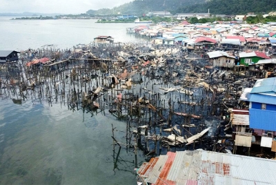 Sebahagian rumah yang musnah akibat kebakaran di Kampung Cenderamata pada Isnin.
