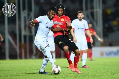 Antara aksi menarik perlawanan Negeri Sembilan menentang JDT dalam saingan Liga Super 2023 di Stadium Tuanku Abdul Rahman, Paroi. Foto: FB Negeri Sembilan FC