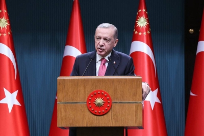 Recep Tayyip Erdogan pada Jumaat menetapkan Pilihan Raya Presiden dan Parlimen negara itu berlangsung pada 14 Mei, sebulan lebih awal daripada dijadualkan. - Foto AFP