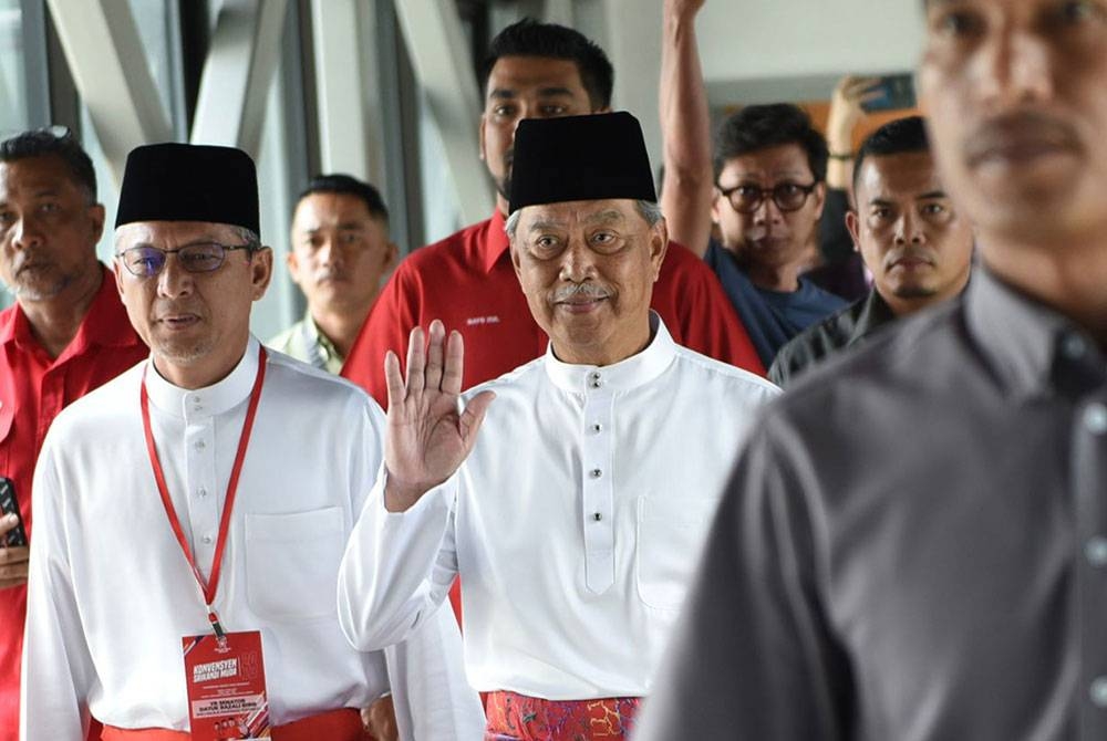 Ketibaan Muhyiddin untuk meninjau Perhimpunan Agung tahunan Armada kali yang ke-5 di Kuala Lumpur pada sabtu. - Foto SINAR HARIAN / Rafeq Redzuan