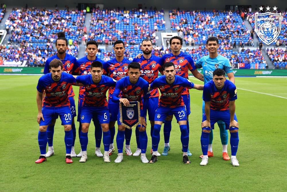 Kesebelasan utama JDT pada aksi berdepan Kelantan FC petang tadi. - Foto FB Johor Southern Tigers
