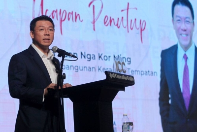 Kor Ming berucap pada majlis Penutup Konvensyen Pihak Berkuasa Tempatan (PBT) 2023 di Ipoh Convention Centre (ICC), pada Ahad. - Foto Bernama