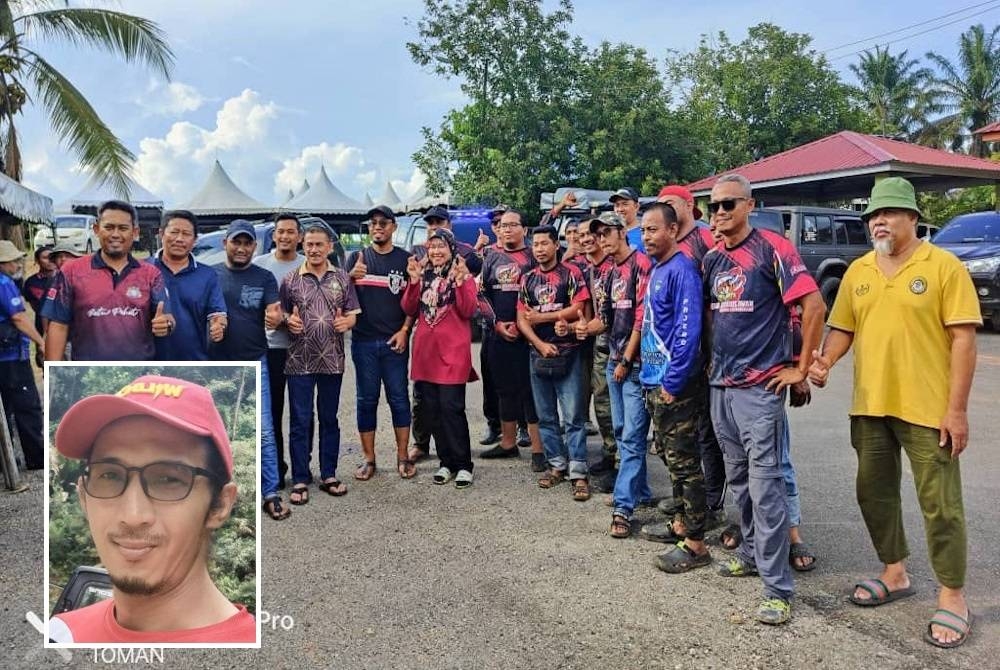 Pasukan misi bantuan yang digerakkan Skuad Sukarelawan Wildcat ketika mengagihkan barangan di Sri Medan, Batu Pahat baru-baru ini. - Foto FB Skuad Sukarelawan Wildcat (Gambar kecil: Afzanizam)