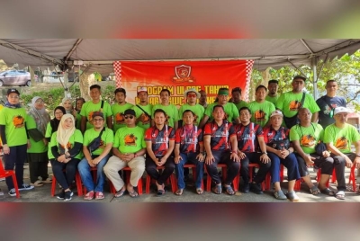 Seramai 60 ahli TRWC KLIA hadir pada sambutan ulang tahun ke-13 diadakan di Pantai Purnama Port Dickson.