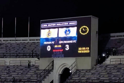 Perak FC tewas 0-3 di tangan Sri Pahang FC dalam perlawanan Liga Super di Stadium Perak di sini pada Khamis.