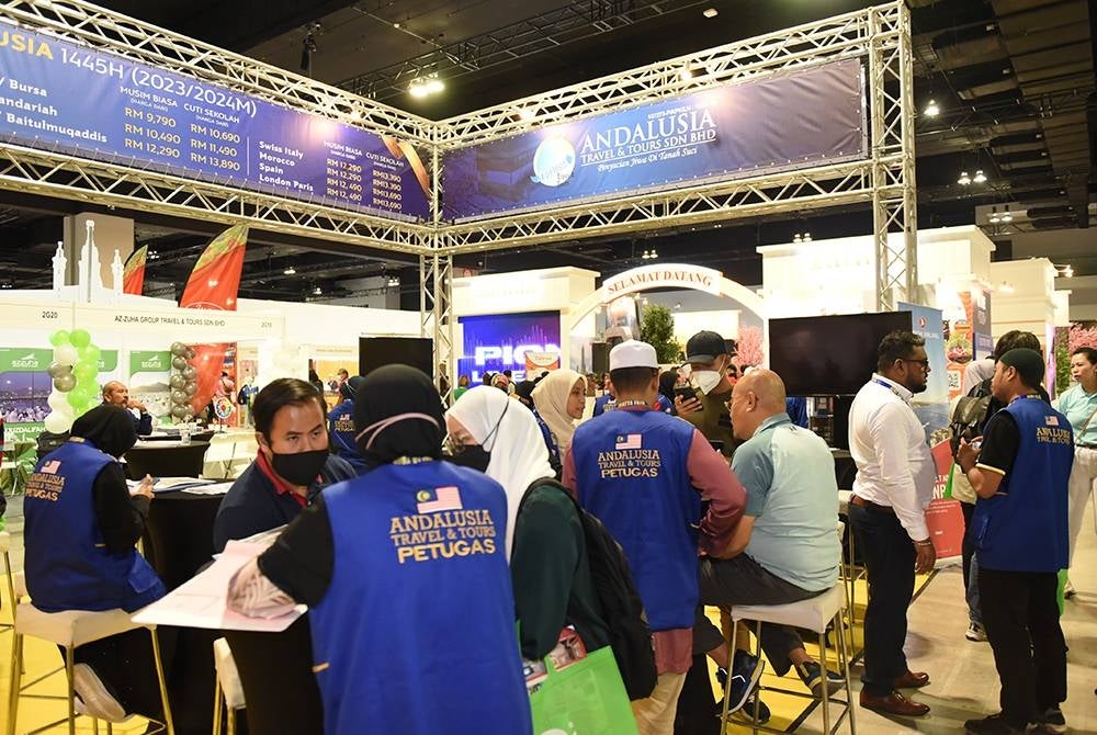 Reruai Andalusia Travel & Tours Sdn Bhd tidak putus-putus dikunjungi orang ramai.