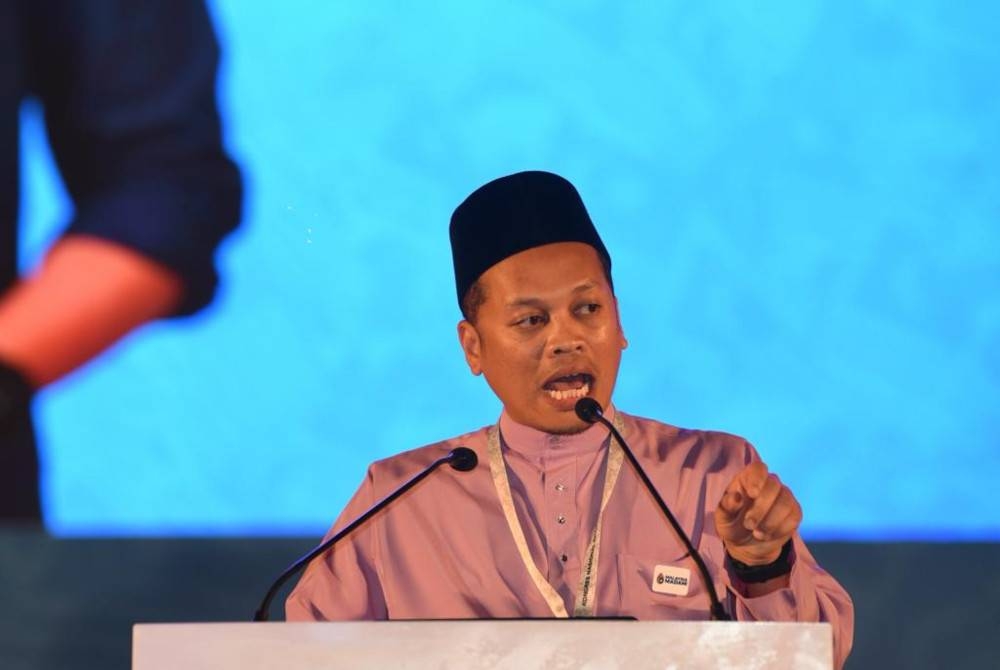 Nik Nazmi Nik Ahmad semasa ucapan penggulungan Kongres Khas Nasional PKR di Stadium Melawati pada Sabtu.