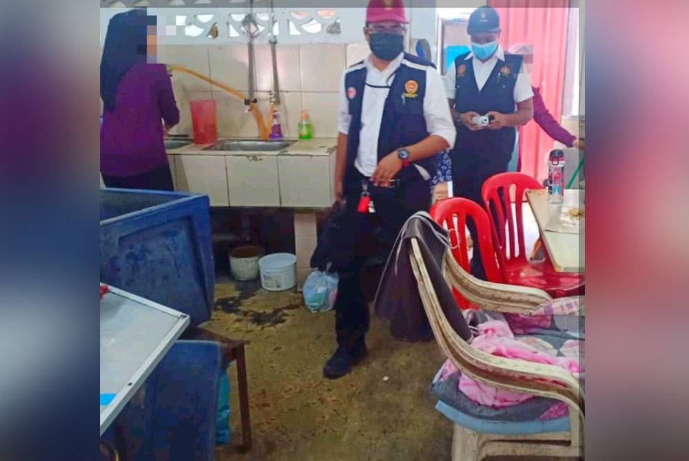 Operasi Bersepadu Premis Bersih yang diadakan pada Rabu itu melibatkan 82 premis di sekitar bandar Kota Bharu