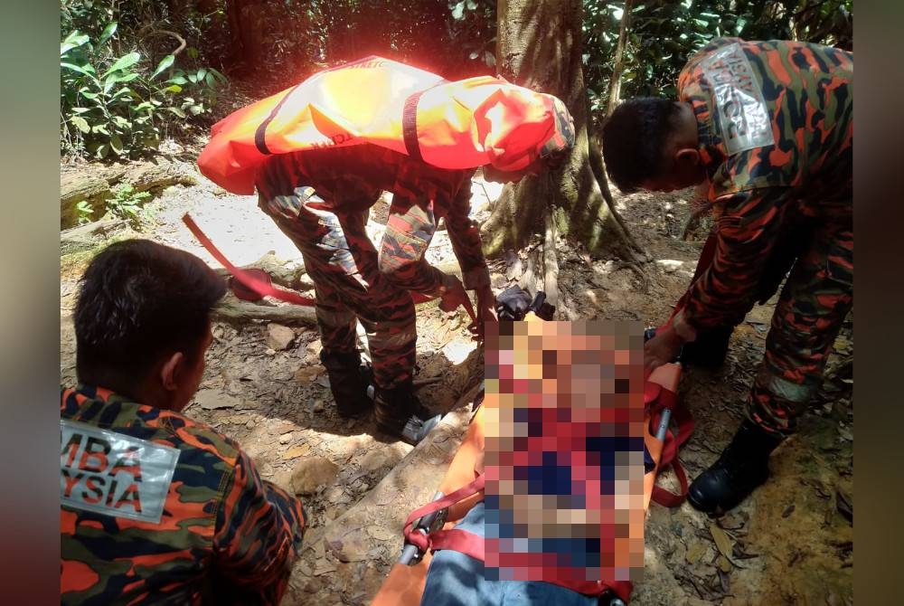 Une femme a souffert d'essoufflement lors de l'ascension de Bukit Wawasan dimanche.