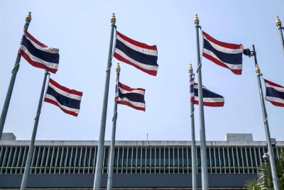 Raja Maha Vajiralongkorn telah mengesahkan dekri untuk membubarkan Parlimen, menurut Warta Diraja yang diterbitkan pada Isnin. - Foto AFP