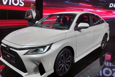 Ravindran menunjukkan Toyota Vios serba baharu yang dilancarkan pada Isnin.