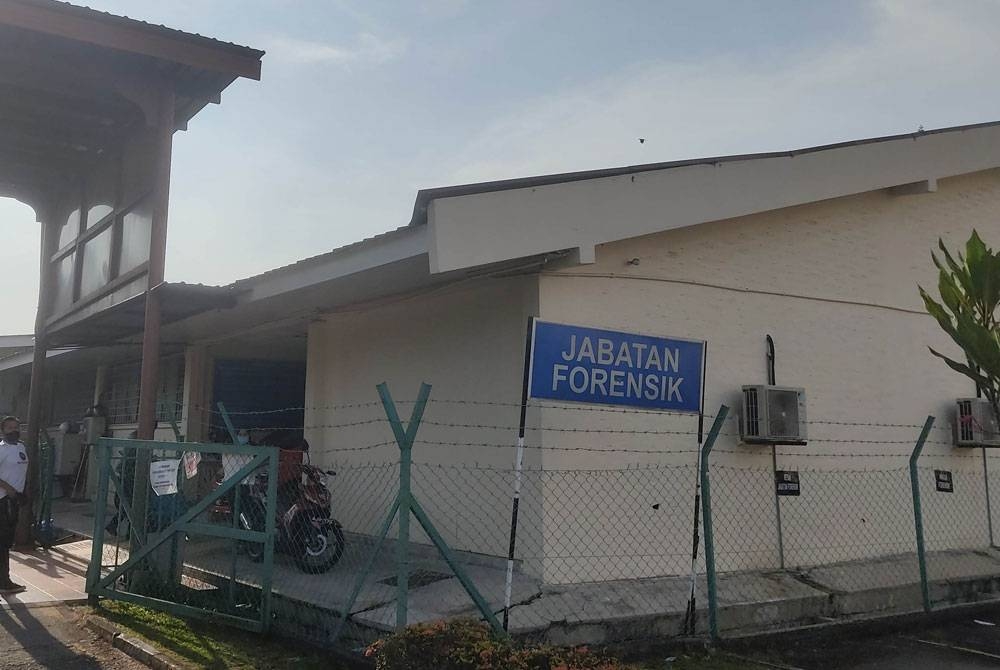 Jenazah Nurul Jannatun dibedah siasat di Jabatan Forensik HTAR Klang pada Khamis.