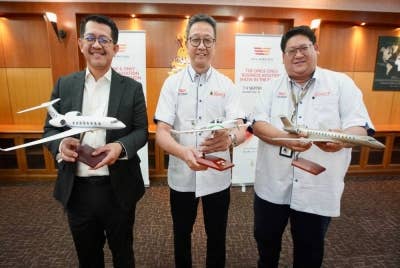 Exco Industri dan Perdagangan, Datuk Teng Chang Khim (tengah) ketika sesi pengenalan SAS 2023 yang berlangsung di Bangunan Sultan Salahuddin Abdul Aziz Shah pada Selasa.