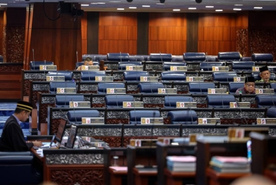 Cadangan mewujudkan Maktab Rendah Sains Mara (MRSM) berbayar kepada golongan yang berkemampuan dijangka dibangkitkan di mesyuarat Dewan Rakyat pada Khamis.