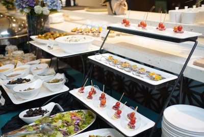 Sebanyak 100 pilihan menu ditawarkan kepada pelanggan untuk merasai pengalaman hidangan authentic.