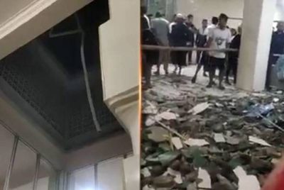 Masjid di daerah Ujung Tanah, Makassar yang dibina pada 1993 dilaporkan runtuh ketika ratusan jemaah termasuk kanak-kanak berkumpul untuk menunaikan solat Tarawih.- Foto FB Sri Nuradawiyah