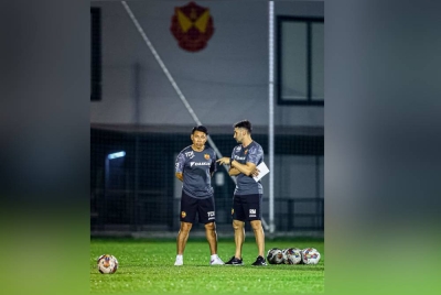 Cheng Hoe (kiri). - Foto Facebook Selangor FC