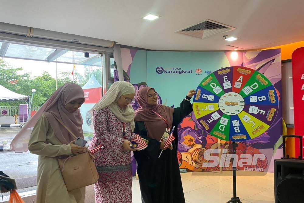 Kemeriahan program Iftar Ala Madinah @Karangkraf turut diserikan dengan aktiviti roda impian bagi mereka yang membuat pembelian produk Alzara RM20 ke atas.