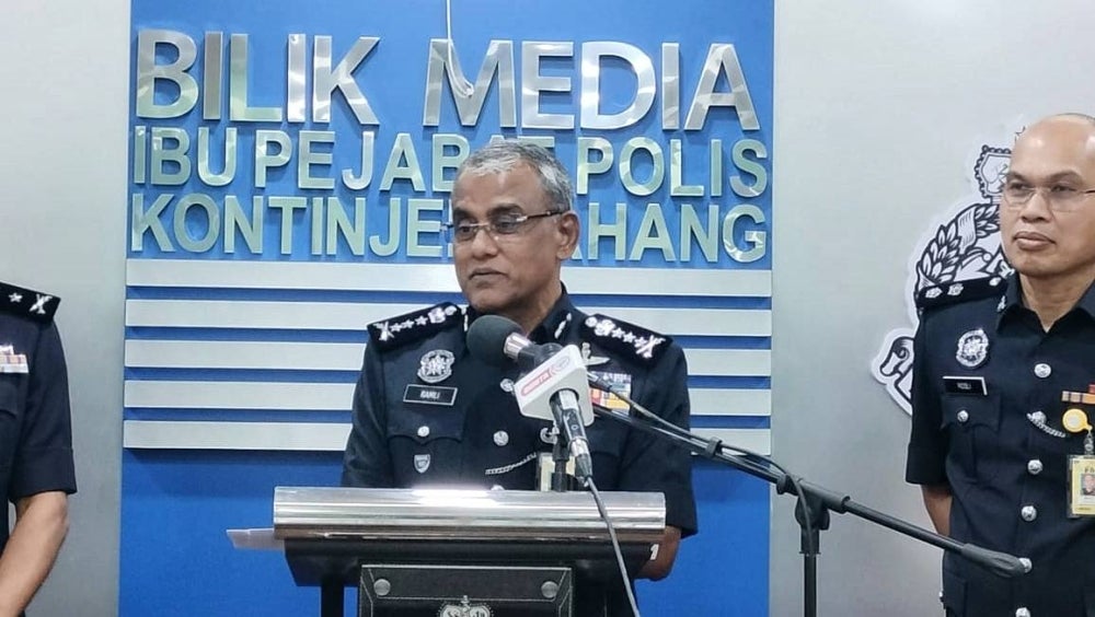 Ramli ketika sidang akhbar bacaan kad laporan JSJK Kontinjen Pahang 2023 yang diadakan di IPK Pahang, pada Isnin.